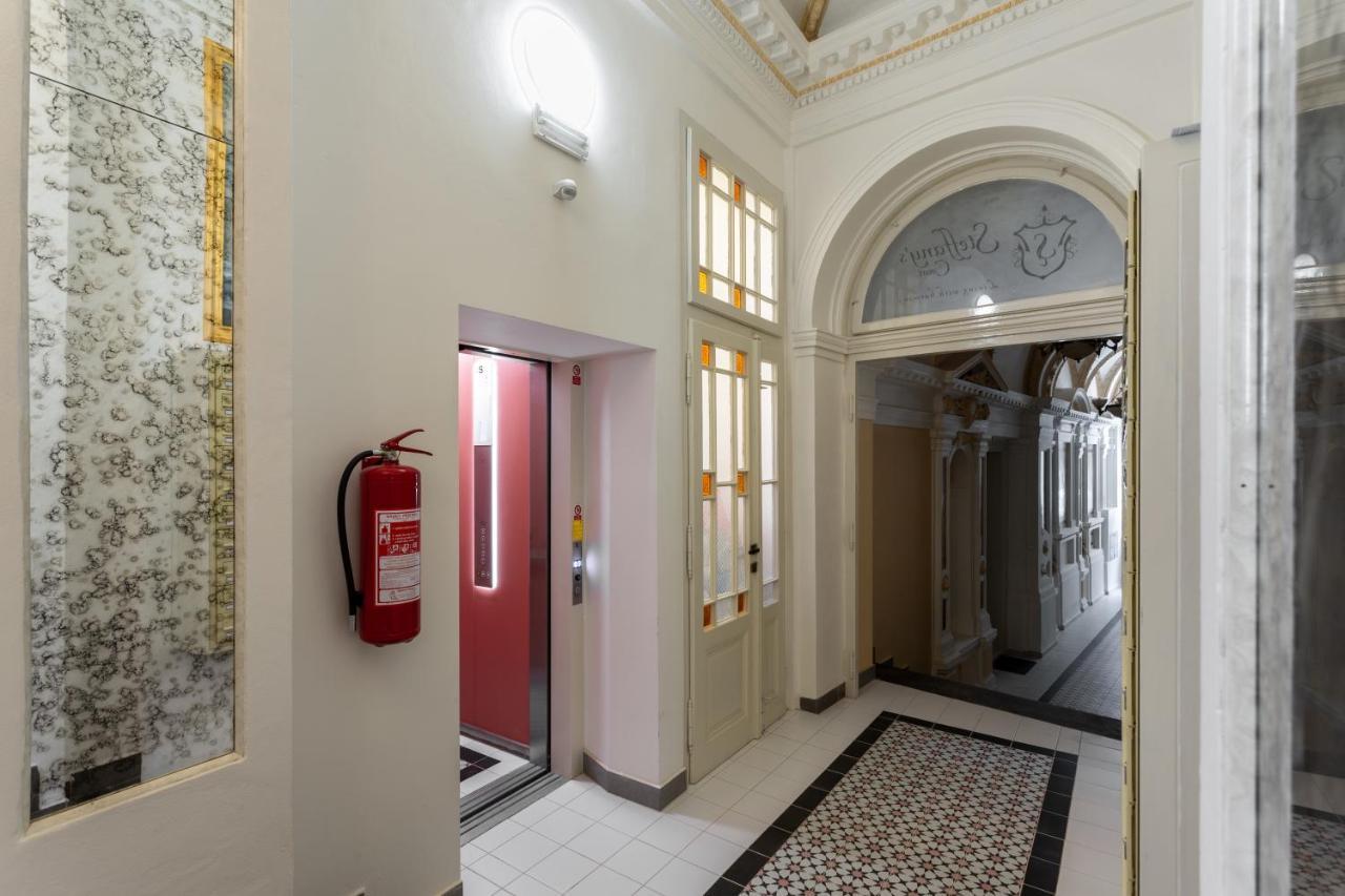 Sunlit Studio Near Wenceslas Square By Prague Days Apartment Exterior photo